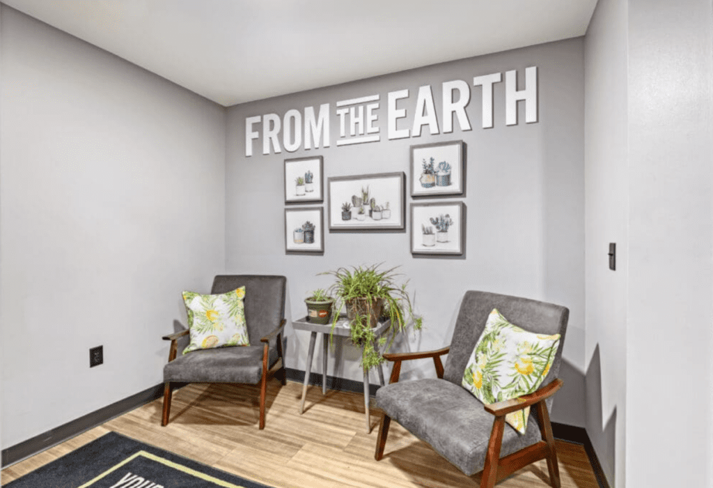 raytown from the earth dispensary